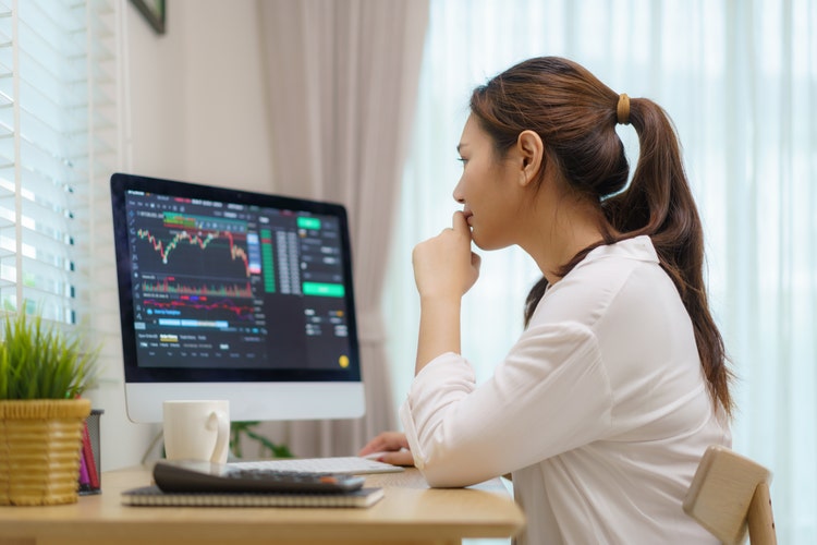 woman at computer screen